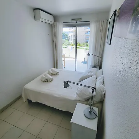Apartman 3-stars Ac With Pool, And Park *