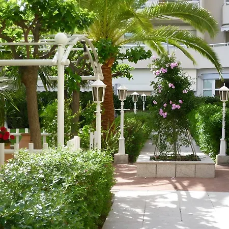 3-stars Ac With Pool, And Park Апартаменты Жуан-ле-Пен